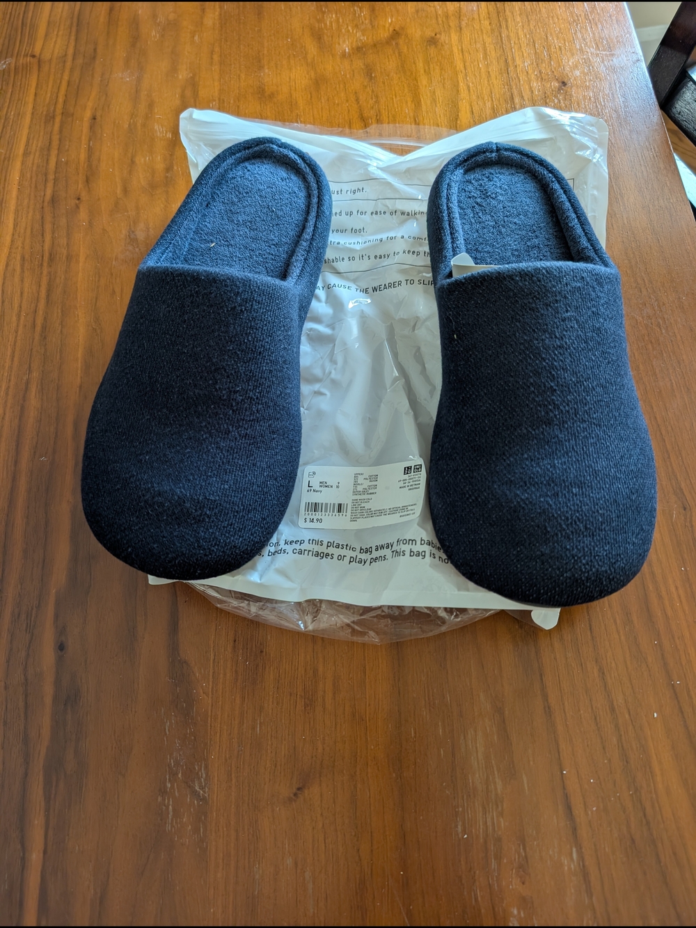 UNIQLO Navy Room Shoes Slippers Size L Men 9 Women 10 NWT